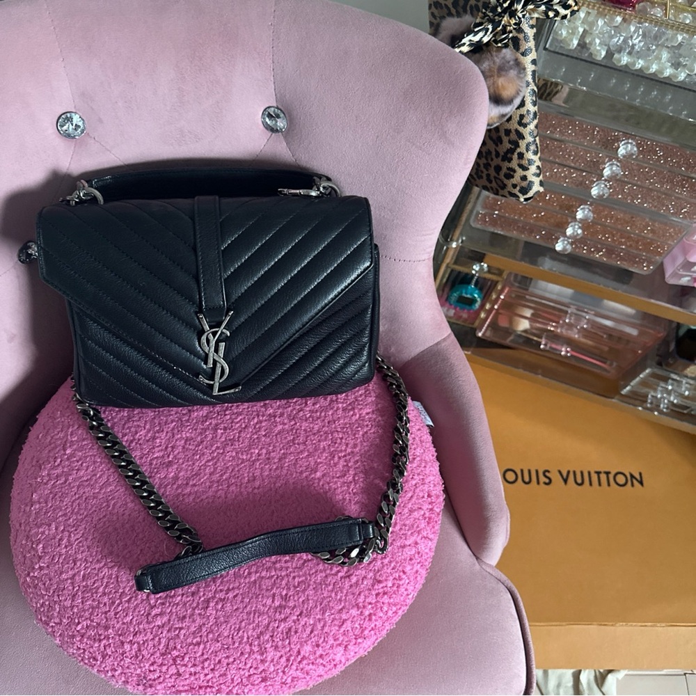 Yves Saint Laurent Black Chevron Crossbody Bag - Picture 4 of 5